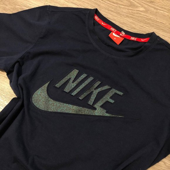 Nike| Y2K T-Shirt Shimmering Logo - Picture 2 of 6